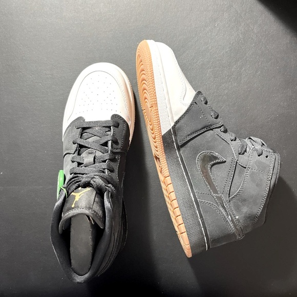 Air Jordan 1 Mid GG - Picture 3 of 5